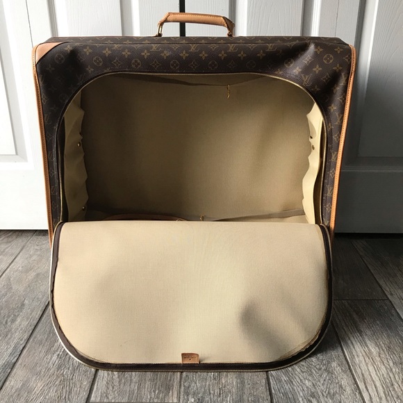100% Authentic Louis Vuitton Monogram Suitcase - Picture 2 of 8